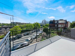 637 N 32nd St in Philadelphia, PA - Building Photo - Building Photo