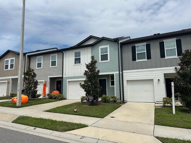 118 Mandovi St in Davenport, FL - Building Photo - Building Photo