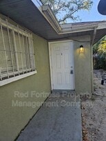 2748 Orange St in Ft. Myers, FL - Building Photo