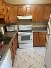 4321 NW 16th St in Lauderhill, FL - Building Photo - Building Photo