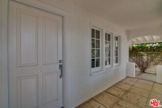 641 N Martel Ave in Los Angeles, CA - Foto de edificio - Building Photo