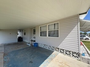 5316 53rd Ave E in Bradenton, FL - Building Photo - Building Photo