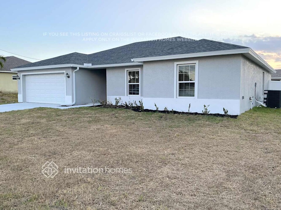 524 NE 6th Ave in Cape Coral, FL - Building Photo