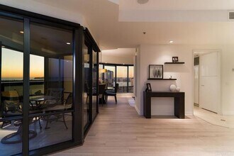 200 W Harbor Dr-Unit -2302 in San Diego, CA - Foto de edificio - Building Photo
