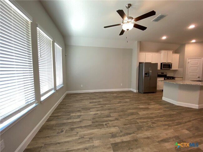 1331 Hillsong St in New Braunfels, TX - Building Photo - Building Photo