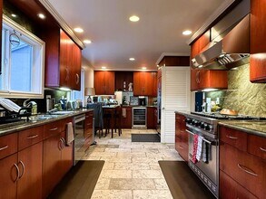 175 Upper Via Casitas in Larkspur, CA - Building Photo - Building Photo