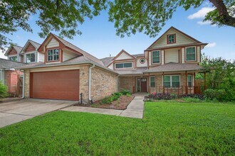 13043 Skymeadow Dr in Houston, TX - Building Photo - Building Photo