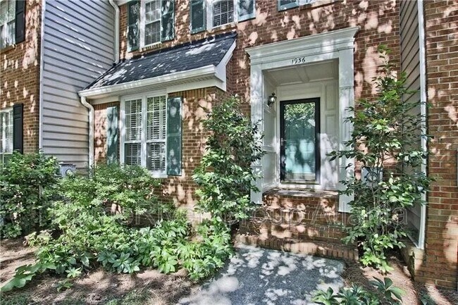 1936 Ivy Glen Dr in Smyrna, GA - Building Photo - Building Photo