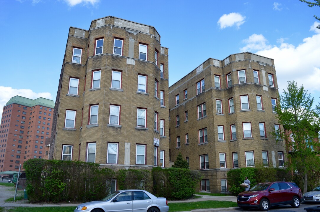 Venice Apartments in Detroit, MI - Building Photo