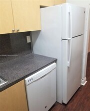 941 NE 169th St, Unit # 216 in North Miami Beach, FL - Foto de edificio - Building Photo