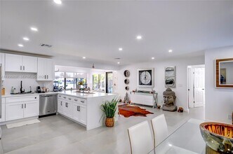 1511 NW 87th Way in Pembroke Pines, FL - Building Photo - Building Photo