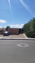 325 Charleston St NE in Albuquerque, NM - Building Photo - Building Photo