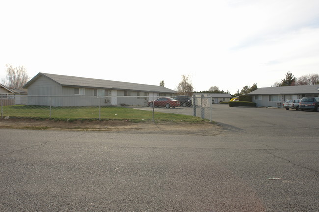 1704 S 12th Ave in Yakima, WA - Building Photo - Building Photo