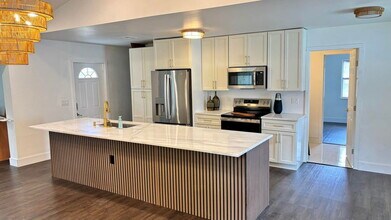 10303 Pippin Ln in Royal Palm Beach, FL - Building Photo - Building Photo