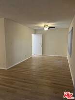 7521 Hampton Ave in West Hollywood, CA - Building Photo