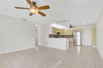 2708 NW 52nd St in Fort Lauderdale, FL - Building Photo - Building Photo