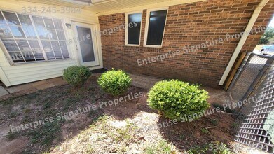2500 Neal Metcalf Rd in Enterprise, AL - Building Photo - Building Photo