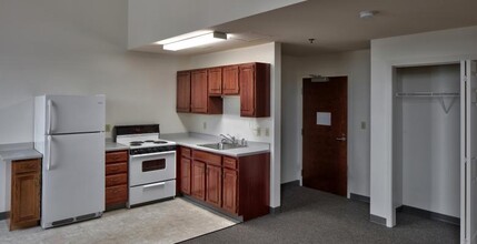Kibler Senior Apartments 55+ in Tonawanda, NY - Foto de edificio - Building Photo