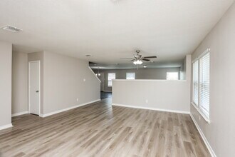 1330 Flagstone St in Cedar Hill, TX - Building Photo - Building Photo