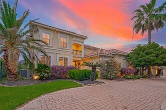 14114 Barnhart Blvd in Houston, TX - Building Photo - Building Photo