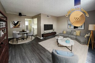 Maryland Park Apartments in Las Vegas, NV - Building Photo