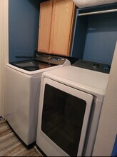 128 W Rockrimmon Blvd, Unit 203 in Colorado Springs, CO - Foto de edificio - Building Photo