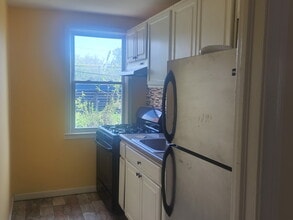 18 Corbin Ct, Unit #2 in Wilmington, DE - Foto de edificio - Building Photo