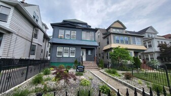 19 Mt Pleasant Ave in West Orange, NJ - Building Photo