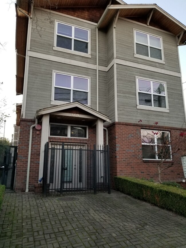 809 Taylor Ave N in Seattle, WA - Building Photo - Building Photo
