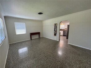 2063 34th Ave in Vero Beach, FL - Building Photo - Building Photo