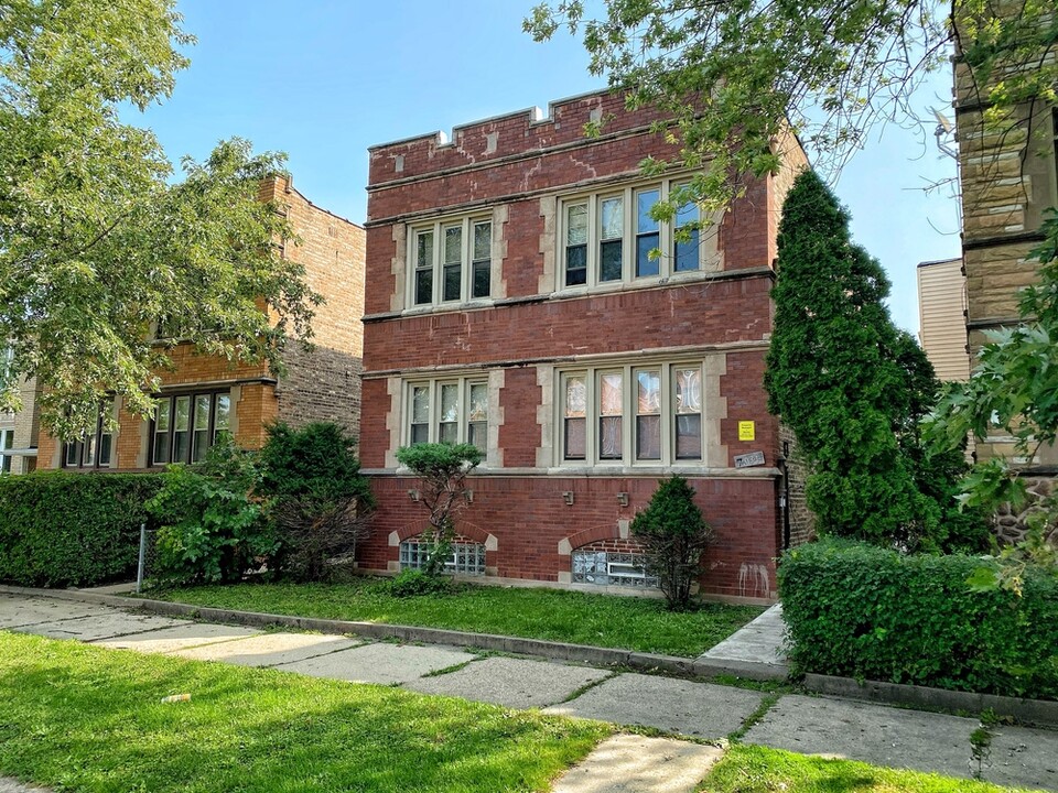 7031 S Fairfield in Chicago, IL - Building Photo