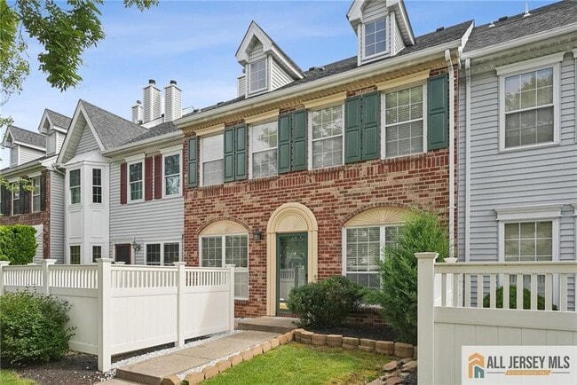 37 Kingston Run in North Brunswick, NJ - Building Photo - Building Photo
