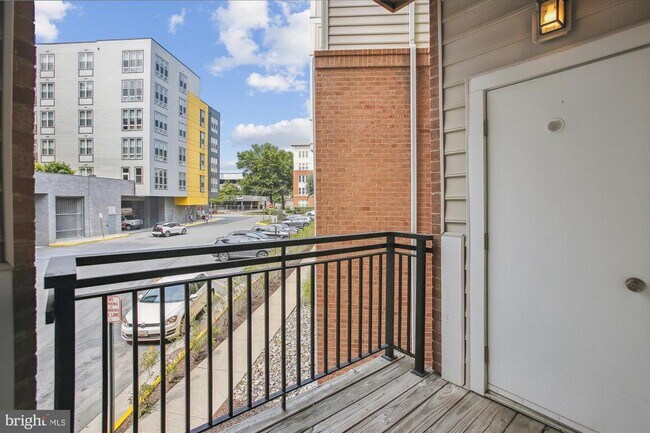 2655 Prosperity Ave in Fairfax, VA - Building Photo - Building Photo