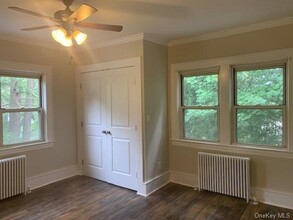131 Old Tappan Rd in Tappan, NY - Building Photo - Building Photo