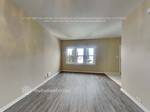 7611 W Fullerton Ave, Unit M911 in Elmwood Park, IL - Foto de edificio - Building Photo