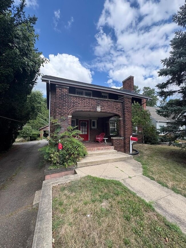 property at 2281 E Market St