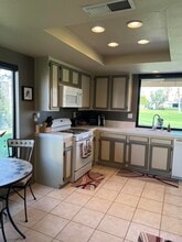 155 W Torremolinos Dr in Rancho Mirage, CA - Building Photo - Building Photo