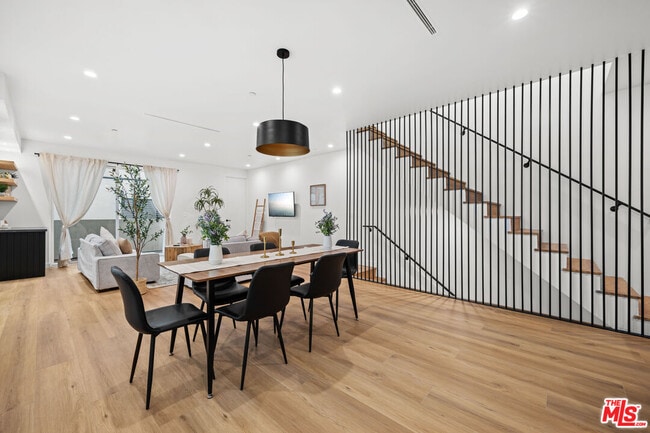 839 N McCadden Pl in Los Angeles, CA - Building Photo - Building Photo