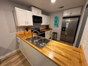 1007 Stonegate Dr in Auburn, AL - Building Photo - Building Photo