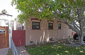 4577-4581 Texas St in San Diego, CA - Building Photo - Building Photo