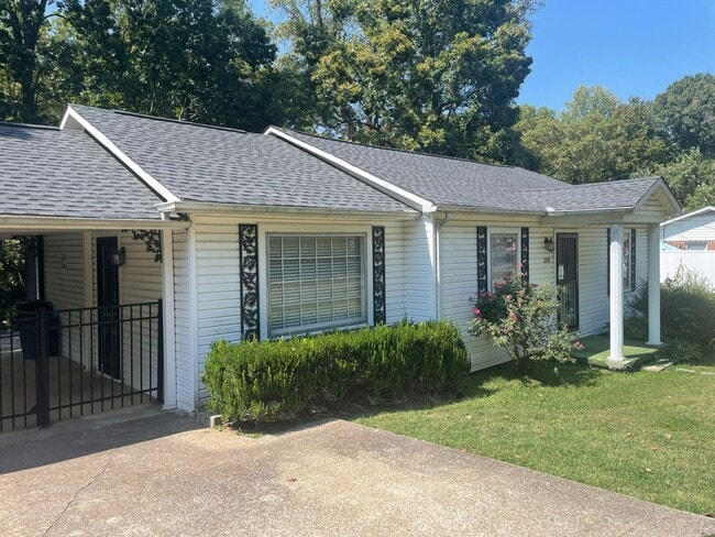 property at 2208 Trenton Rd