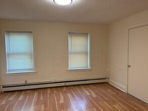 701 Whittaker Ave in Trenton, NJ - Building Photo - Building Photo