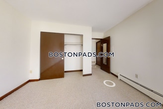 376 Sunderland Rd, Unit 22 in Worcester, MA - Foto de edificio - Building Photo