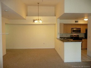 2520 Centergate Dr-Unit -306 in Miramar, FL - Building Photo - Building Photo