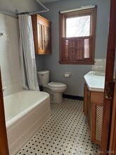 54 Elm St in Enfield, CT - Building Photo - Building Photo