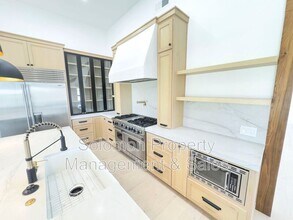 1111 Britem Ct in Vista, CA - Building Photo - Building Photo