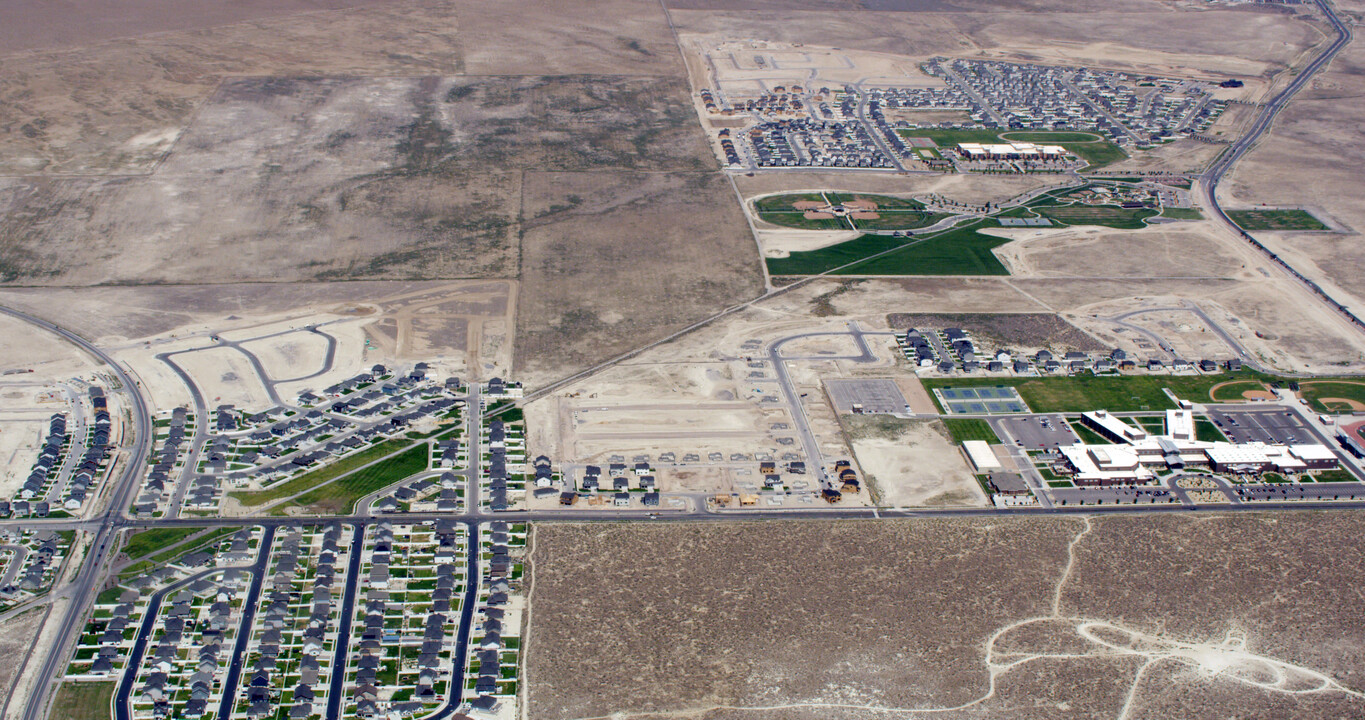 Pony Express Estates in Eagle Mountain, UT - Building Photo