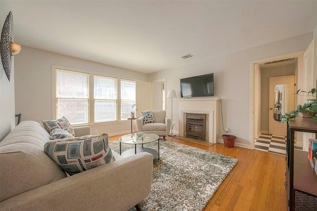1558 1/2 Castle Ct in Houston, TX - Foto de edificio