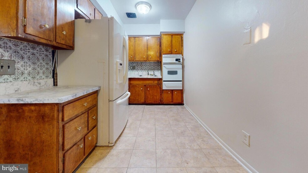 717 Red Lion Rd, Unit 1 in Philadelphia, PA - Building Photo
