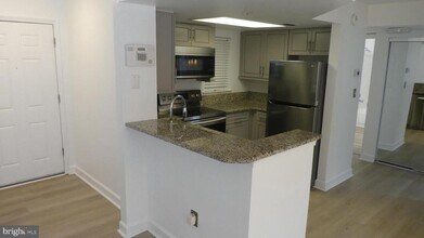 1007 Summerglenn Ct in Bowie, MD - Building Photo - Building Photo